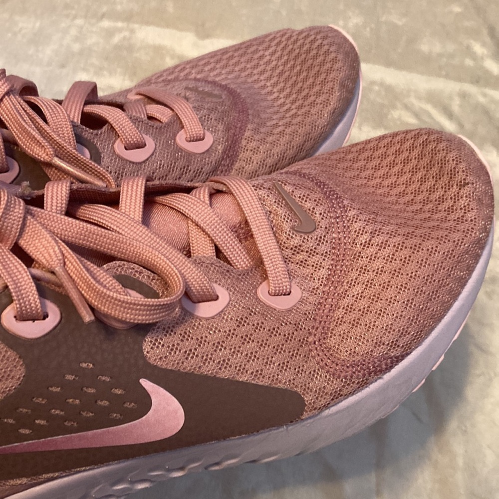 Nike Legend React - image 5